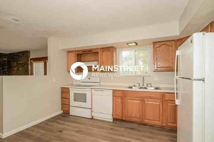 1215 Dawn Valley Dr - Photo 7 of 19