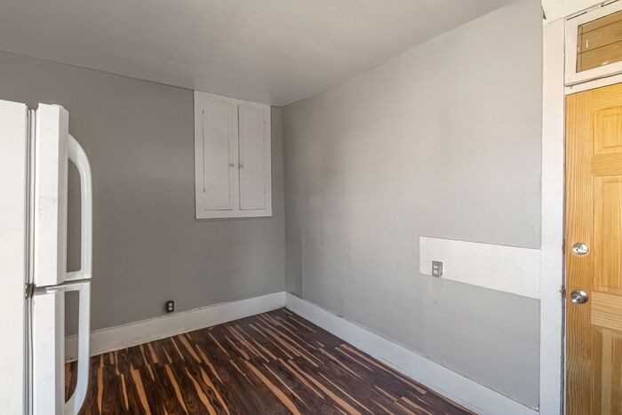 529 Colorado Ave #210 - Photo 5 of 9