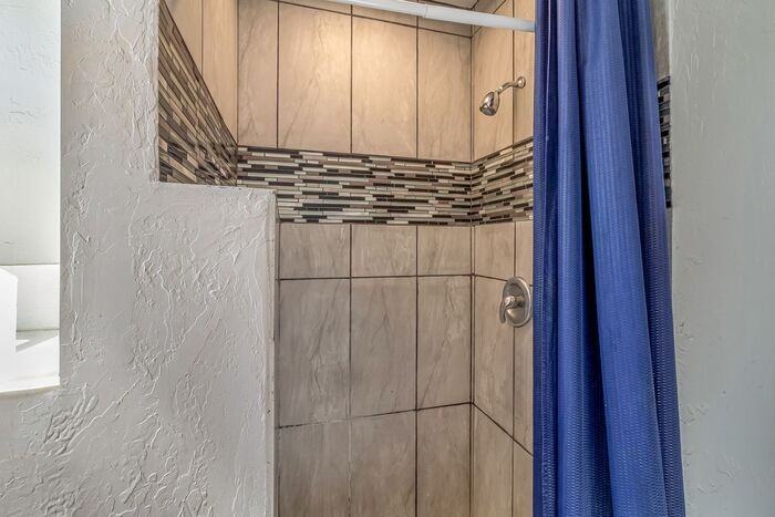 529 Colorado Ave #210 - Photo 7 of 9