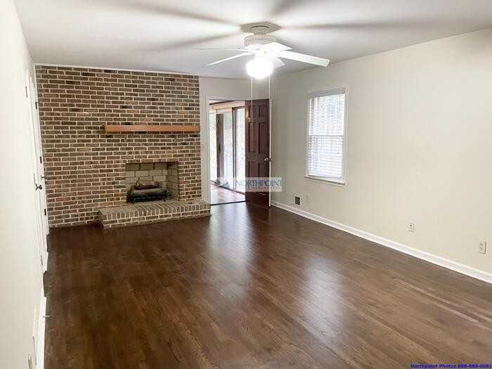 126 Weatherstone Pkwy - Photo 2 of 33