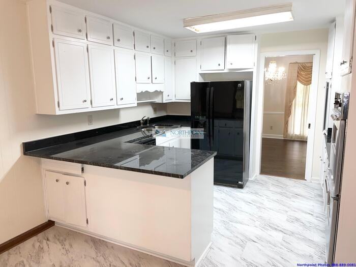 126 Weatherstone Pkwy - Photo 4 of 33