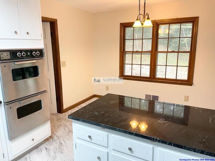 126 Weatherstone Pkwy - Photo 5 of 33