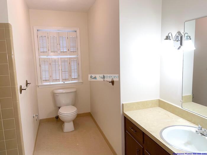 126 Weatherstone Pkwy - Photo 7 of 33