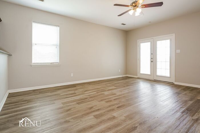 6670 Charleston Dr - Photo 5 of 17