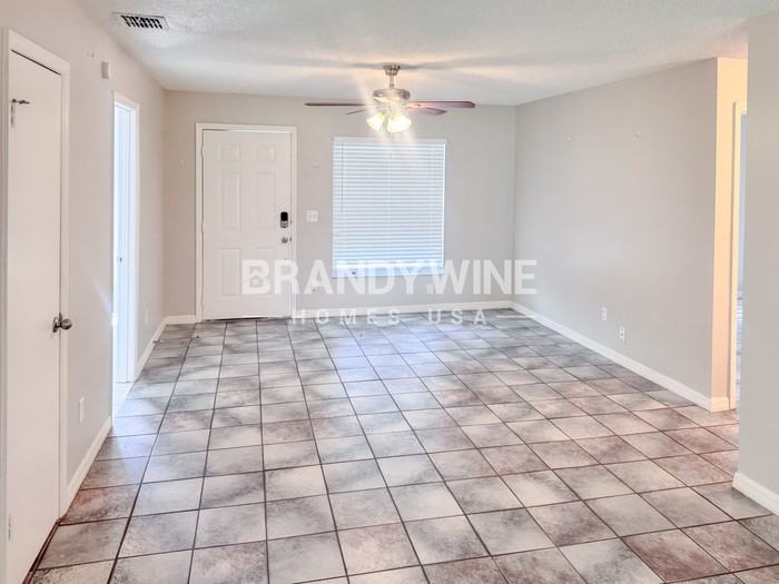 805 Sprucewood Lane - Photo 3 of 19