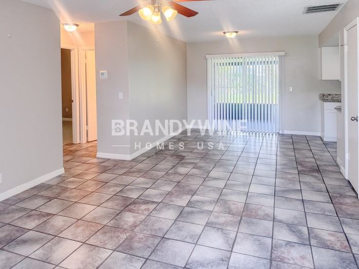 805 Sprucewood Lane - Photo 5 of 19