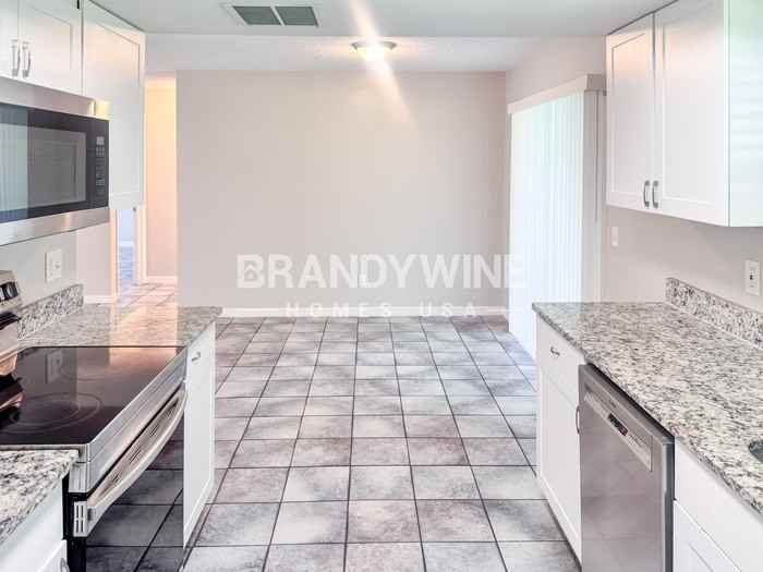 805 Sprucewood Lane - Photo 7 of 19