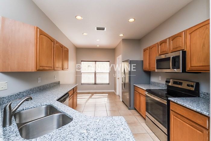 747 Star Pointe Dr - Photo 7 of 21