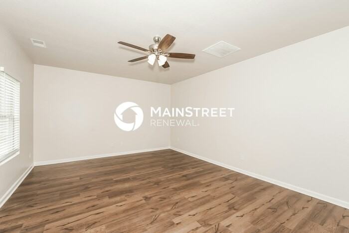 880 Clover Cir - Photo 6 of 19