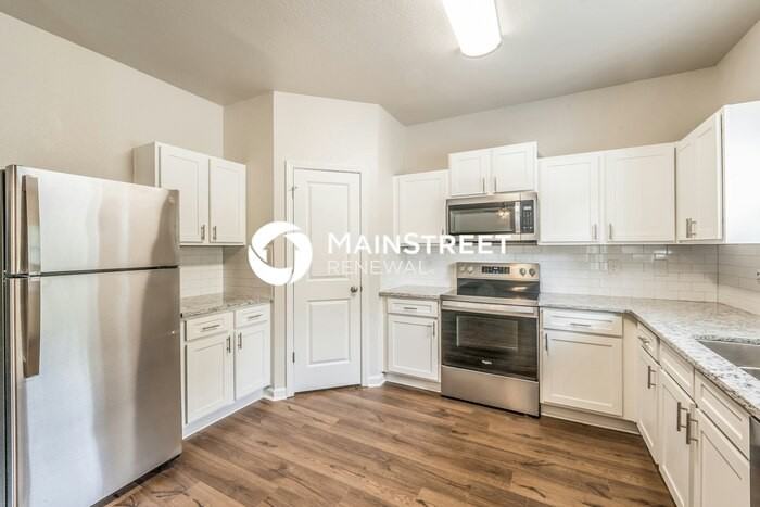 880 Clover Cir - Photo 7 of 19