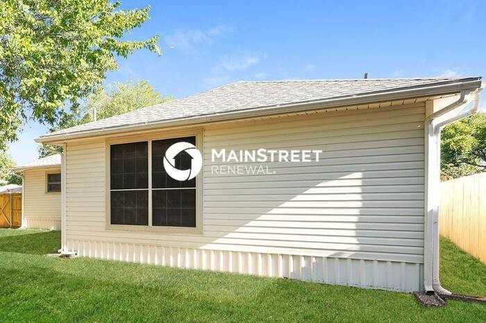 102 Barton St - Photo 3 of 17