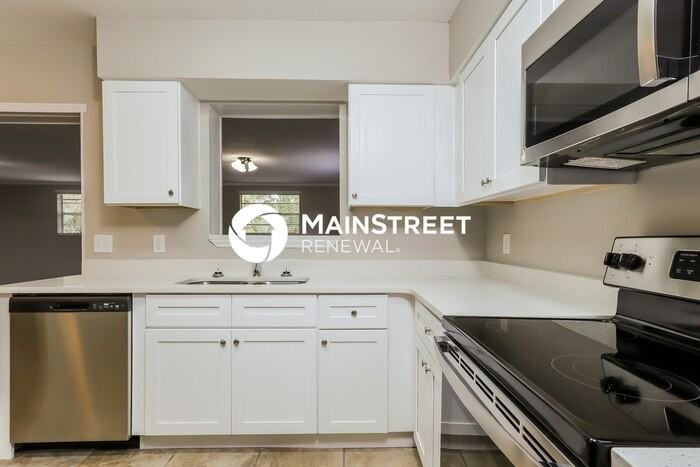 11649 Cape Horn Avenue - Photo 4 of 16