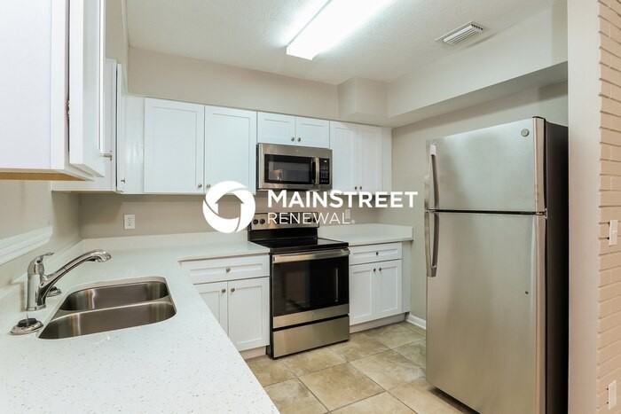 11649 Cape Horn Avenue - Photo 5 of 16