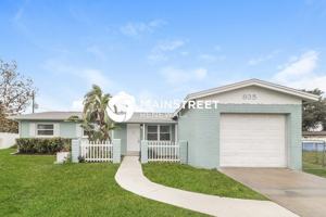 featured image of 935 S Courtenay Pkwy