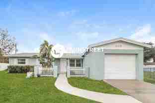 935 S Courtenay Pkwy - Photo 1 of 1