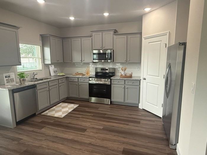 8100 Patagonia Dr - Photo 3 of 15