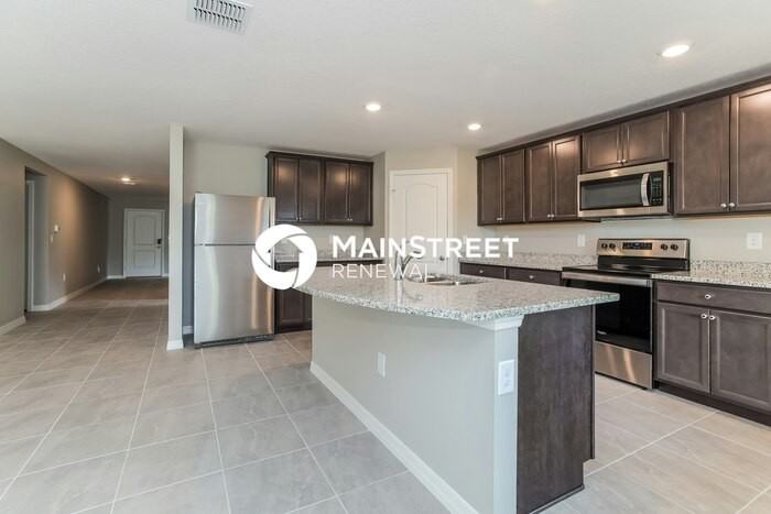 1134 Union Ave - Photo 4 of 16