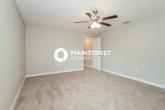 1134 Union Ave - Photo 5 of 16