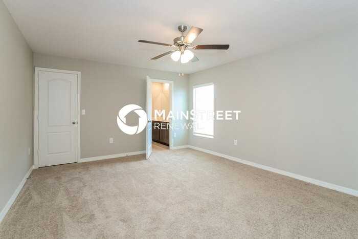 1134 Union Ave - Photo 6 of 16