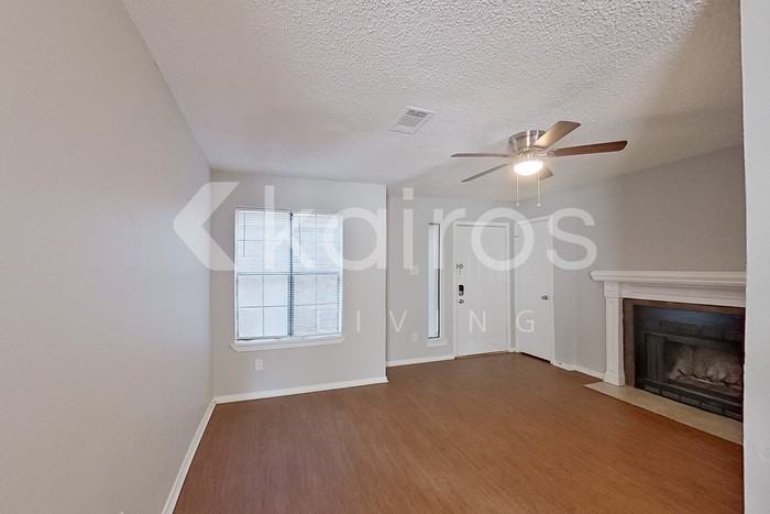 834 Courtenay Pl - Photo 4 of 24