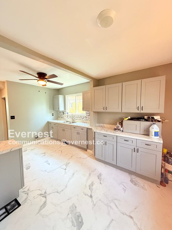 12653 Waltham St - Photo 2 of 27