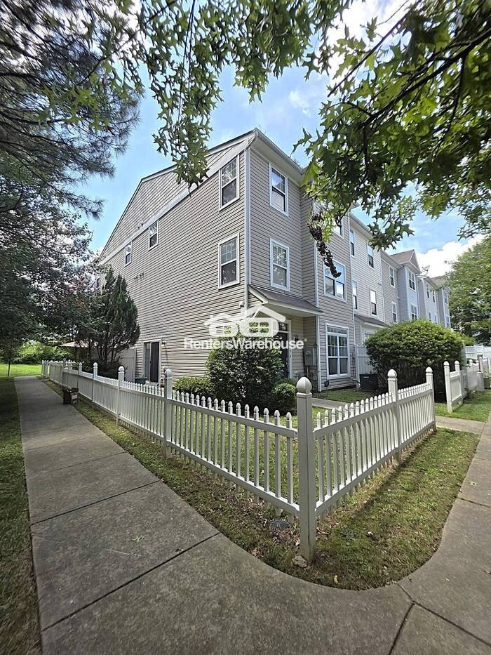 8631 Neuse Club Ln #100 - Photo 3 of 15