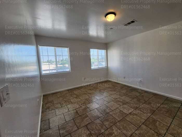 117 N St #8 - Photo 5 of 29