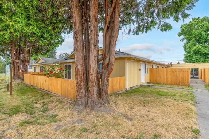 243 23rd Ave #1 - Photo 3 of 31