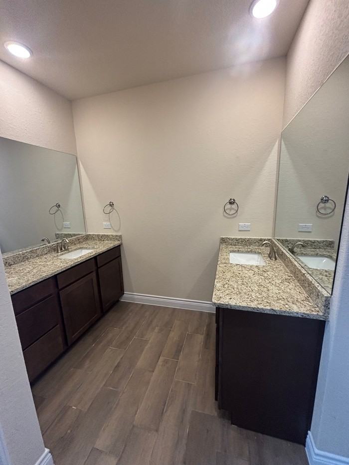 105 Troubadour Ln - Photo 7 of 10