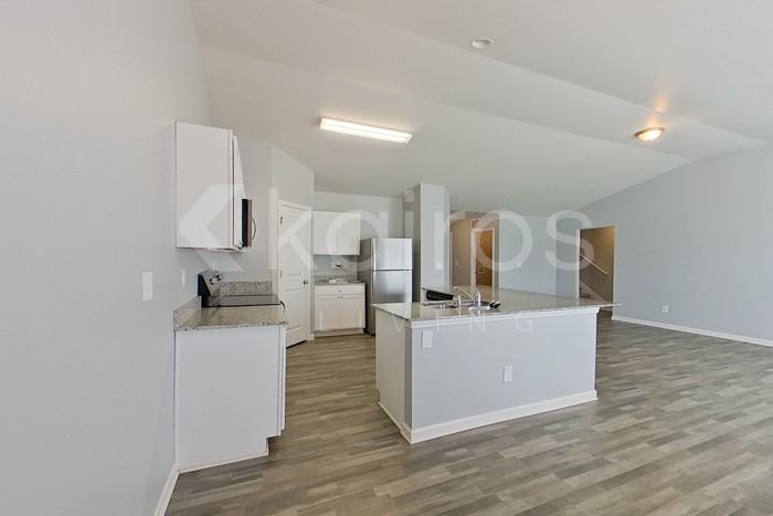 1190 Silvertrace Dr - Photo 5 of 24