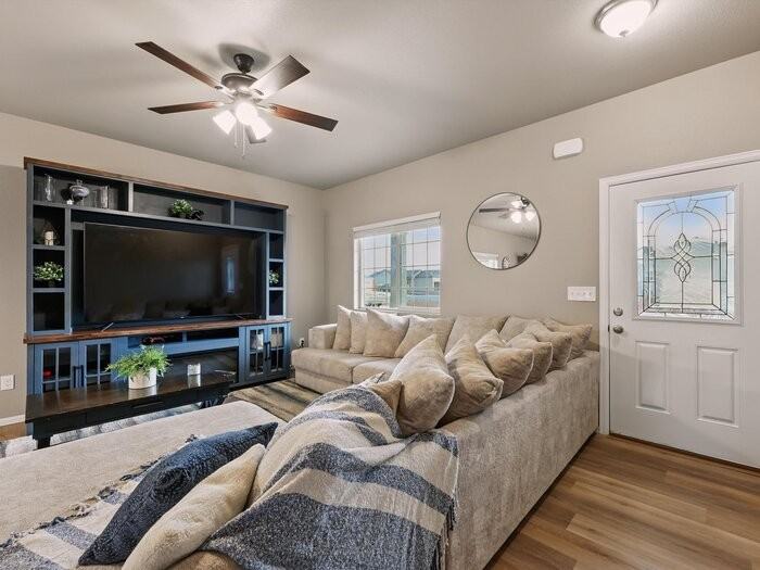 5332 Gannet Ln - Photo 2 of 10