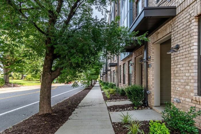 1009 N Lombardy St #B - Photo 2 of 36