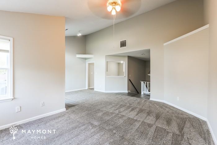368 Lakeridge Ct - Photo 5 of 15