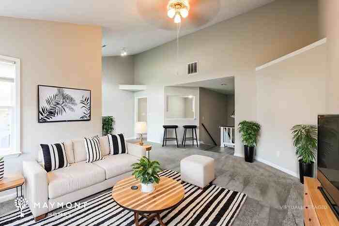 368 Lakeridge Ct - Photo 6 of 15