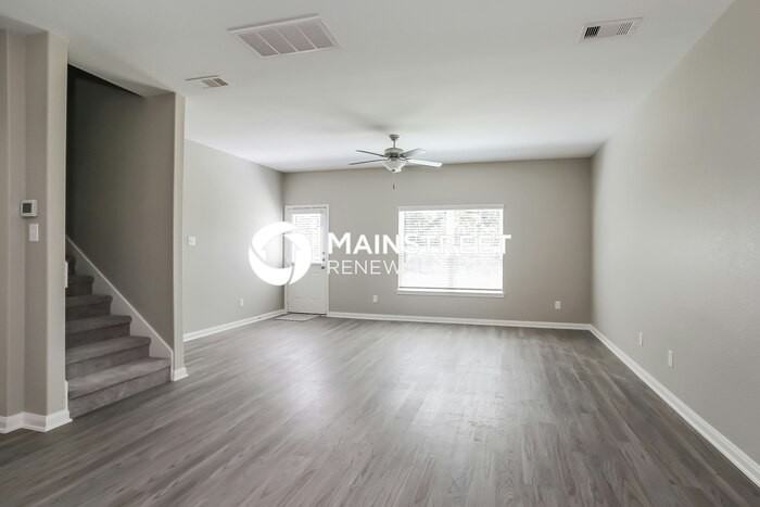 23079 Bellini Dr - Photo 3 of 16