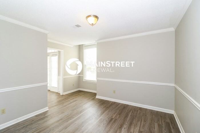 6753 Devenshire Lane - Photo 5 of 17