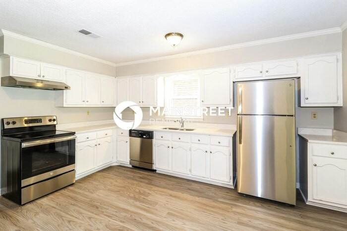 6753 Devenshire Lane - Photo 6 of 17