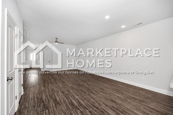 417 Edgebrook Drive - Photo 5 of 26