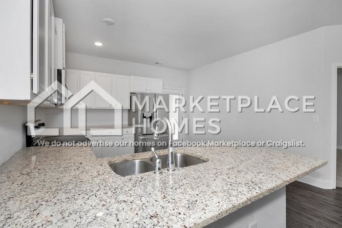 417 Edgebrook Drive - Photo 7 of 26