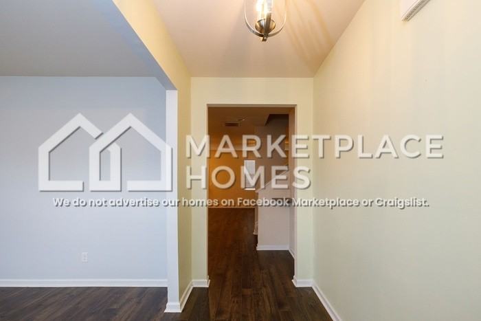 559 Post Oak Ln - Photo 3 of 40