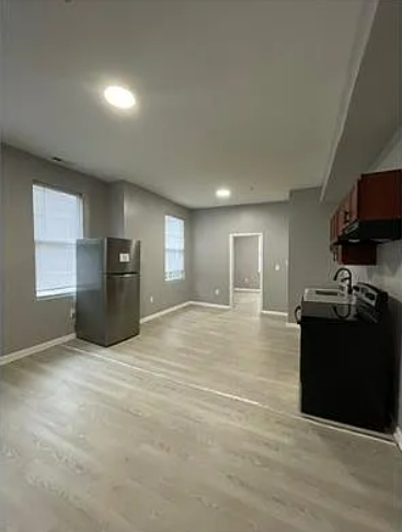 2600 Talbot Rd #104 - Photo 3 of 7