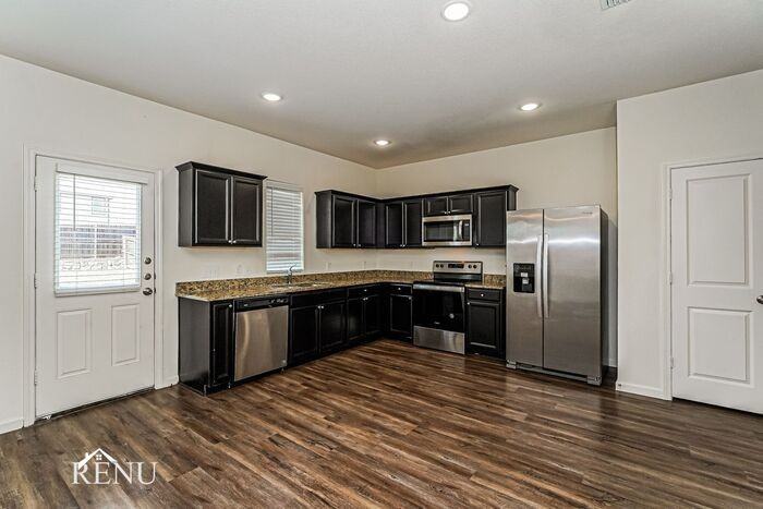 6017 Mojave Dr - Photo 2 of 17