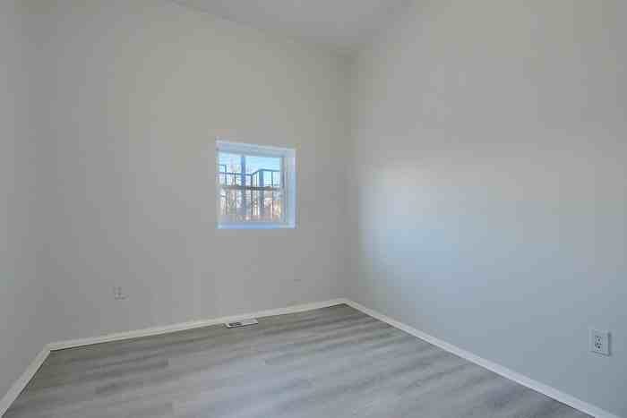 800 N Fulton Ave #A - Photo 5 of 8