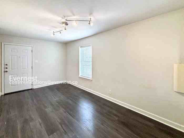 2020 S Congress Ave #1110 - Photo 3 of 11