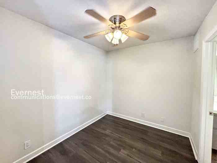 2020 S Congress Ave #1110 - Photo 5 of 11