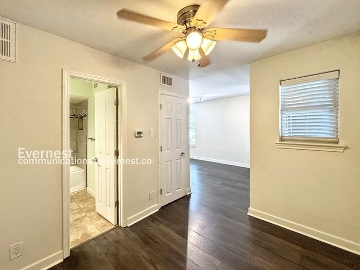 2020 S Congress Ave #1110 - Photo 6 of 11