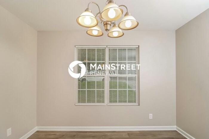 3921 Springbrook Dr - Photo 3 of 17