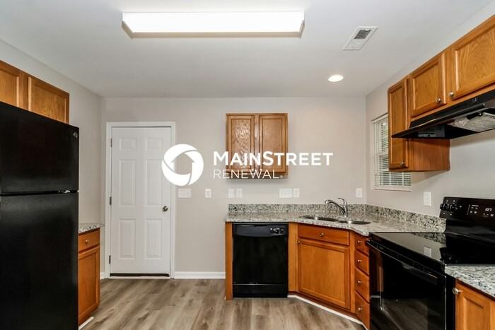 3921 Springbrook Dr - Photo 4 of 17