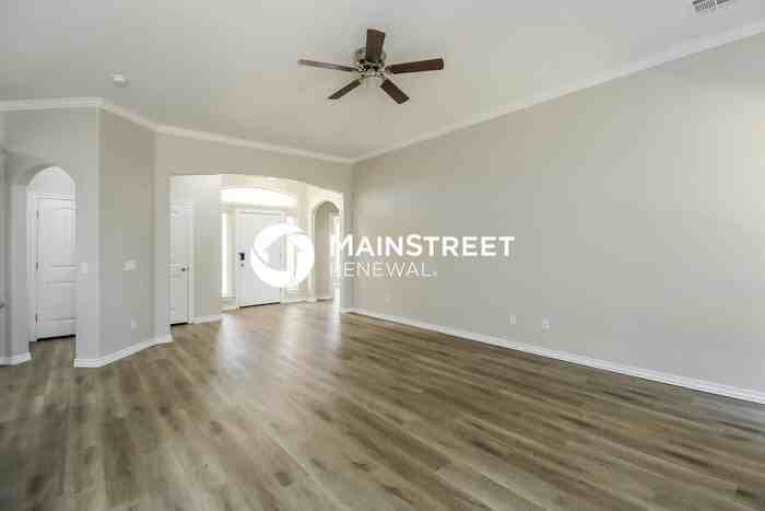 2409 Nw 152nd St - Photo 3 of 16