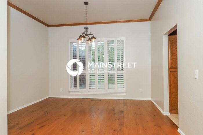 2709 Berkley Dr - Photo 4 of 16